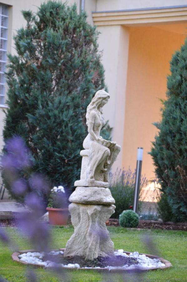 Hotel Harka Harkány Dış mekan fotoğraf