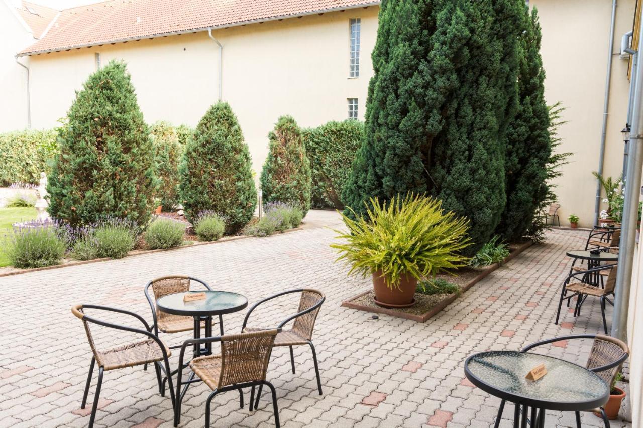 Hotel Harka Harkány Dış mekan fotoğraf