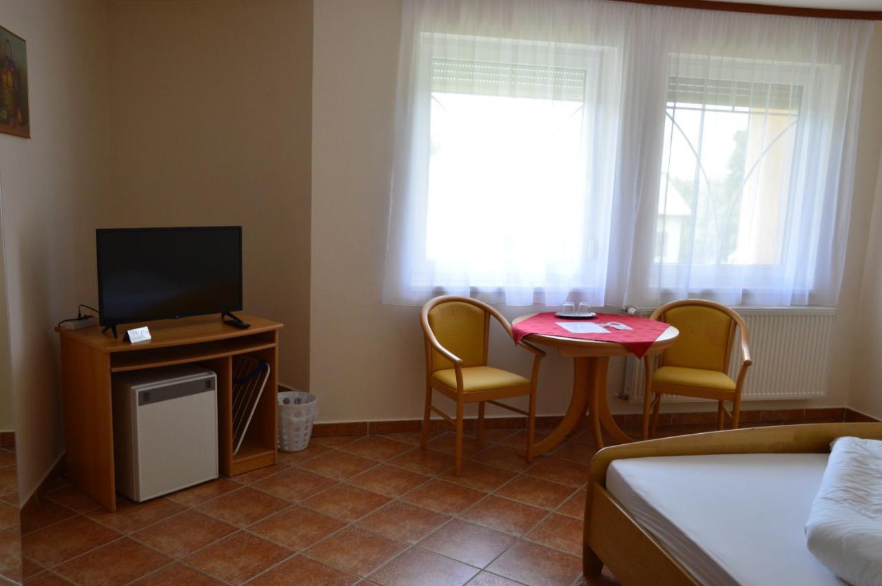 Hotel Harka Harkány Dış mekan fotoğraf