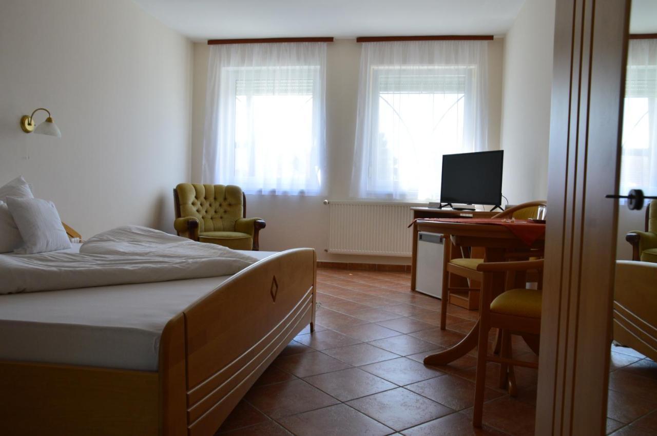 Hotel Harka Harkány Dış mekan fotoğraf